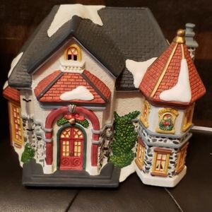 Dickens Christmas house w box